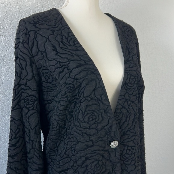 NWT Antthony Design Originals Black Floral Jacket - Picture 1 of 12
